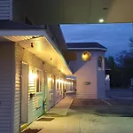 Mackinaw Budget Inn