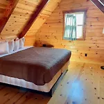 Cabins Of Mackinac & Lodge