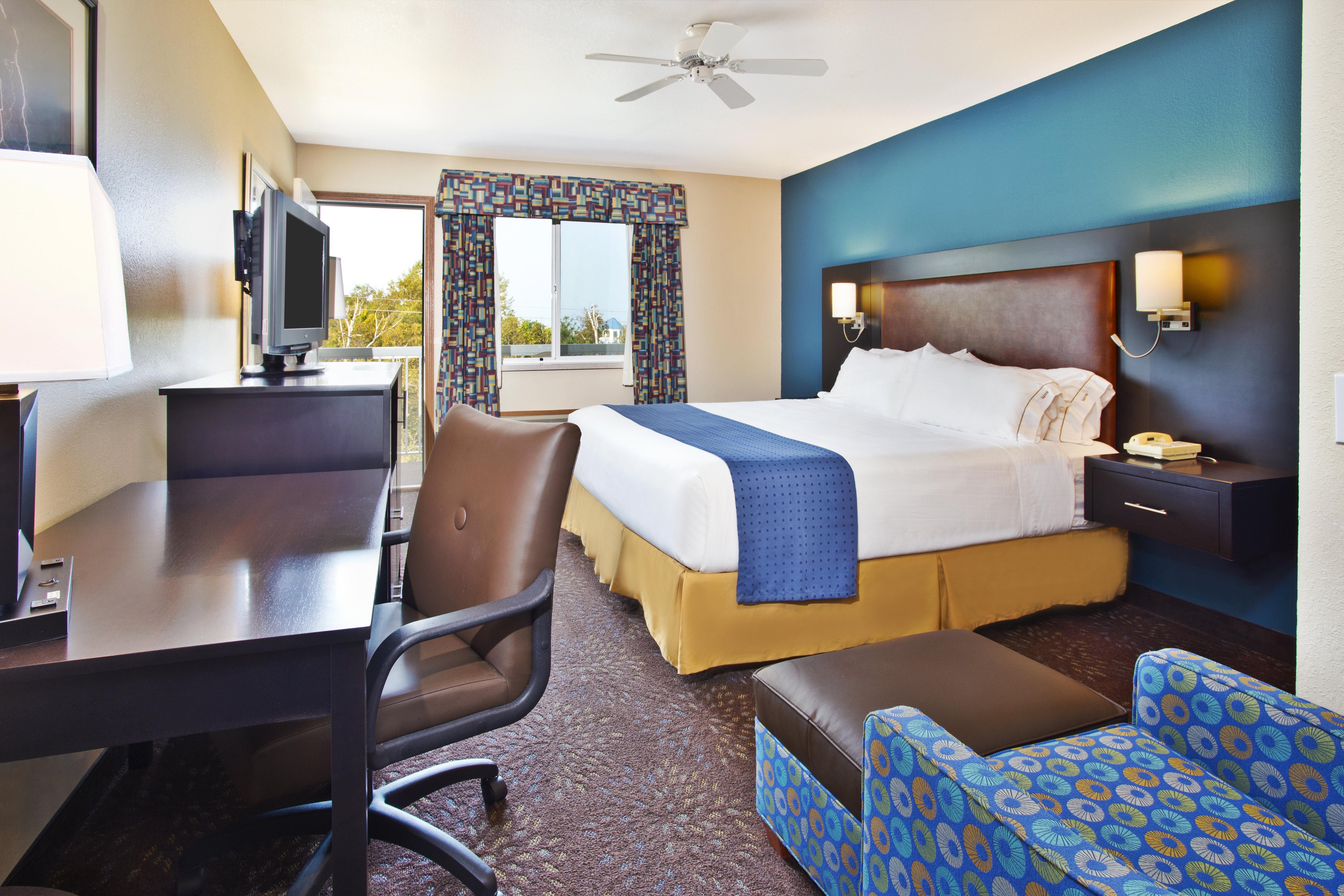 Express Mackinaw By Ihg