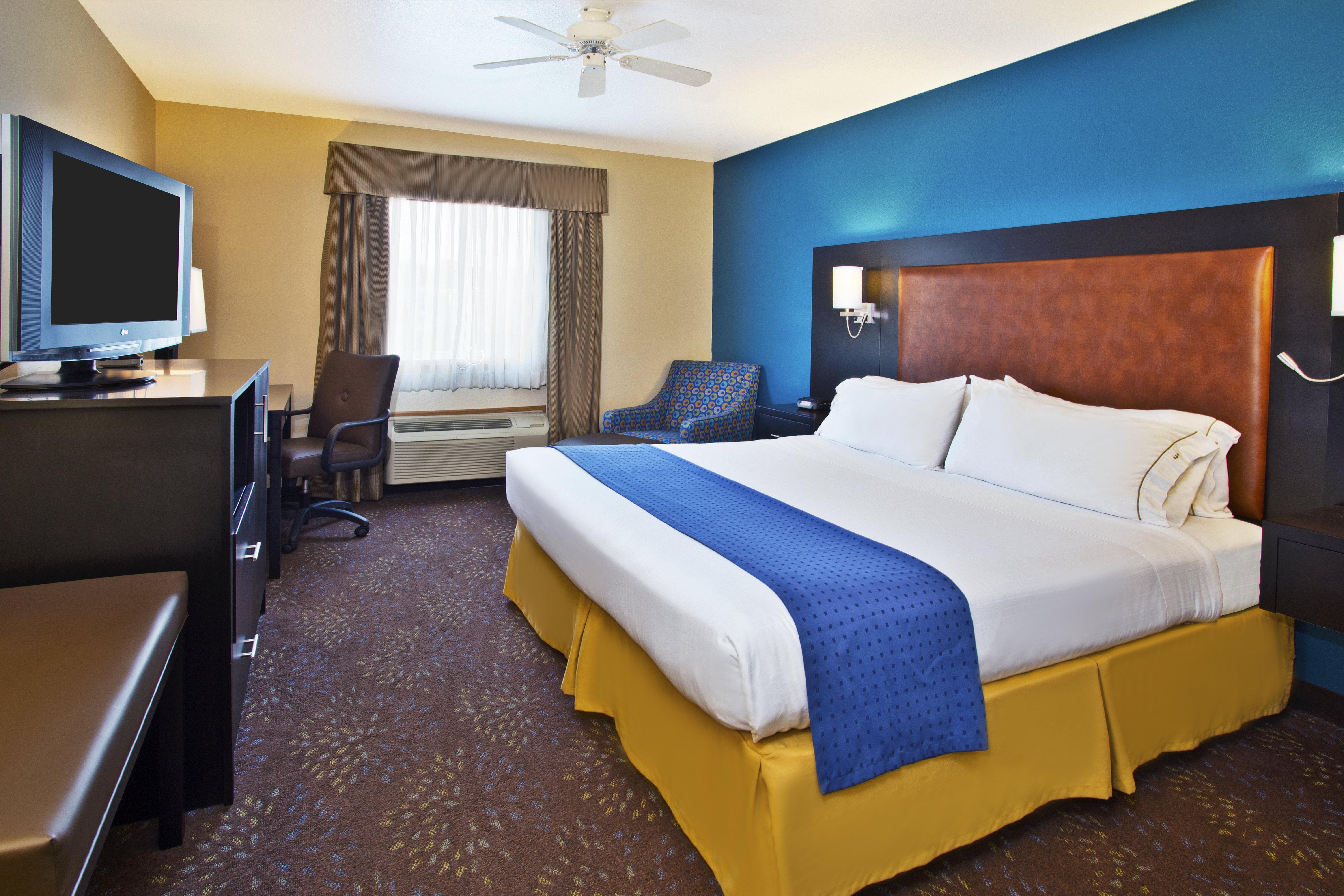 Express Mackinaw By Ihg
