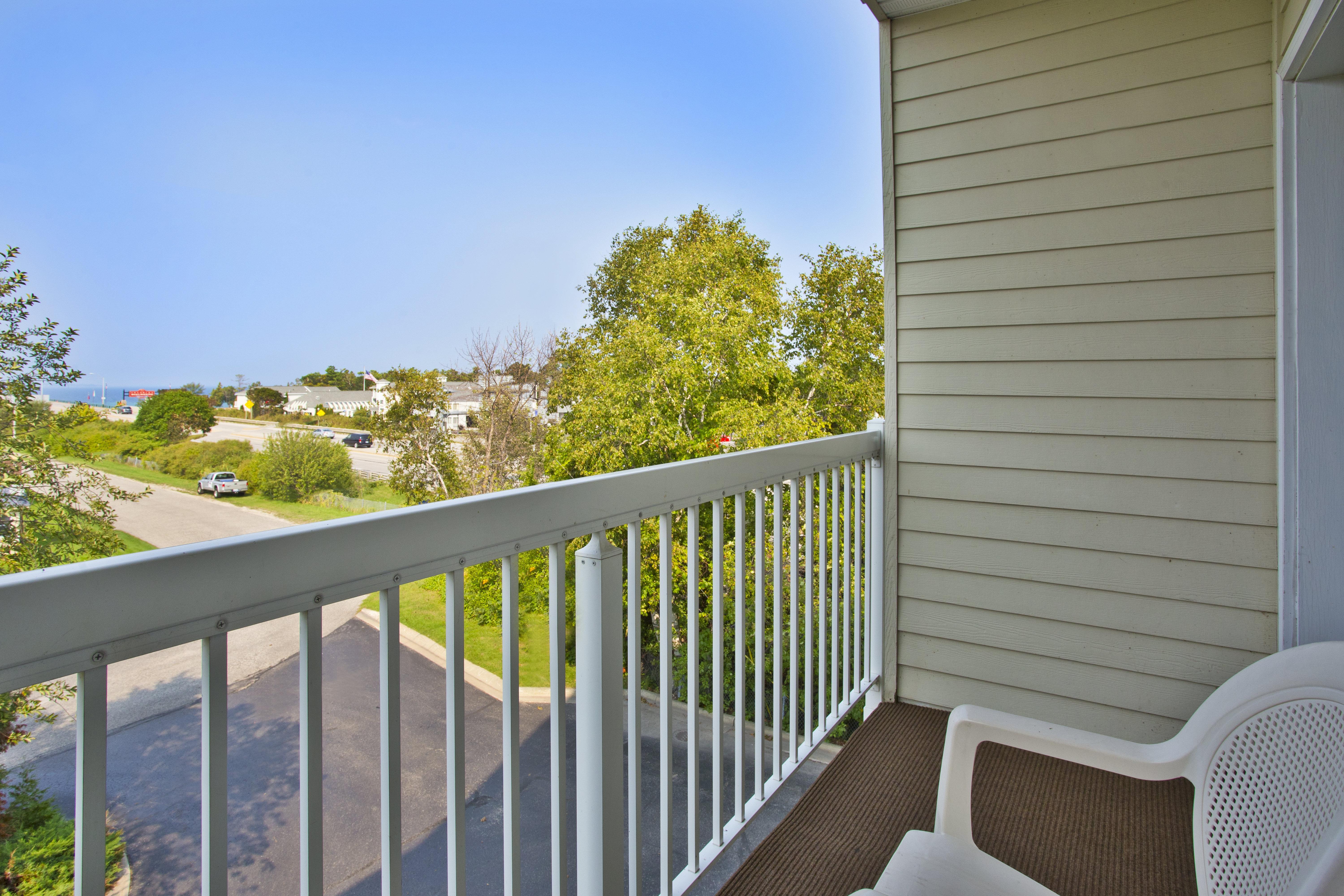 Express Mackinaw By Ihg