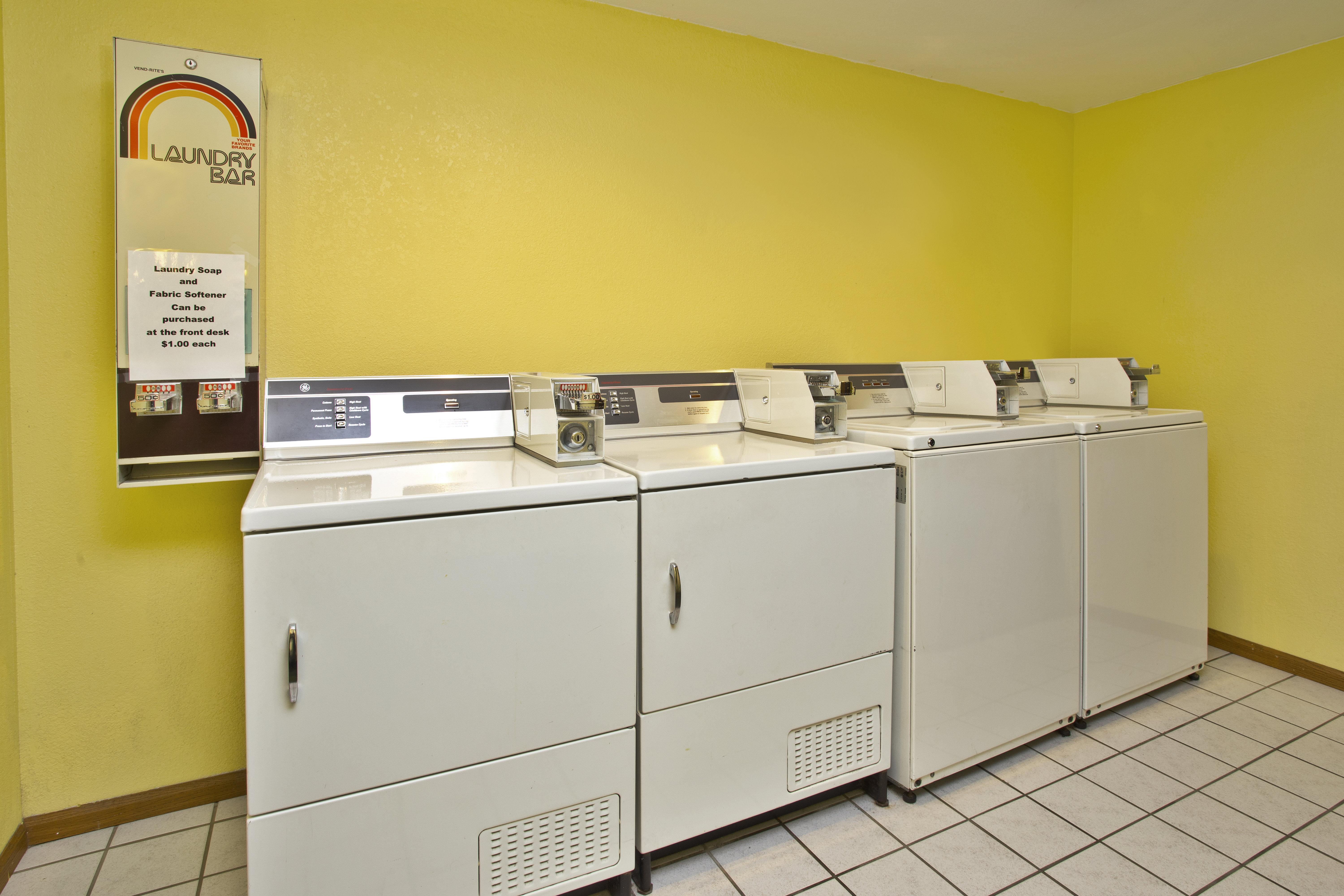 Express Mackinaw By Ihg 2*
