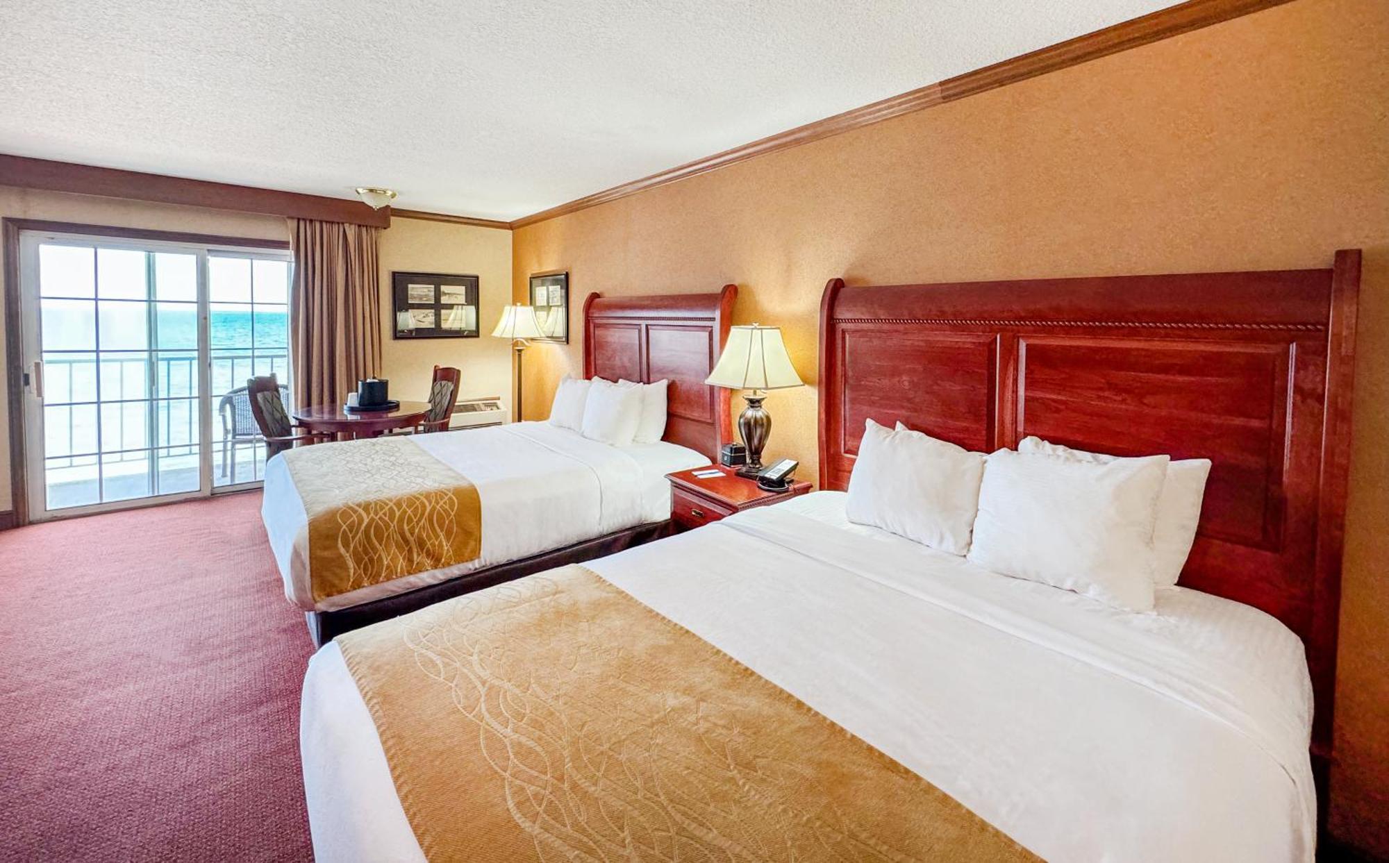 Comfort Lakeside 2* Mackinaw City