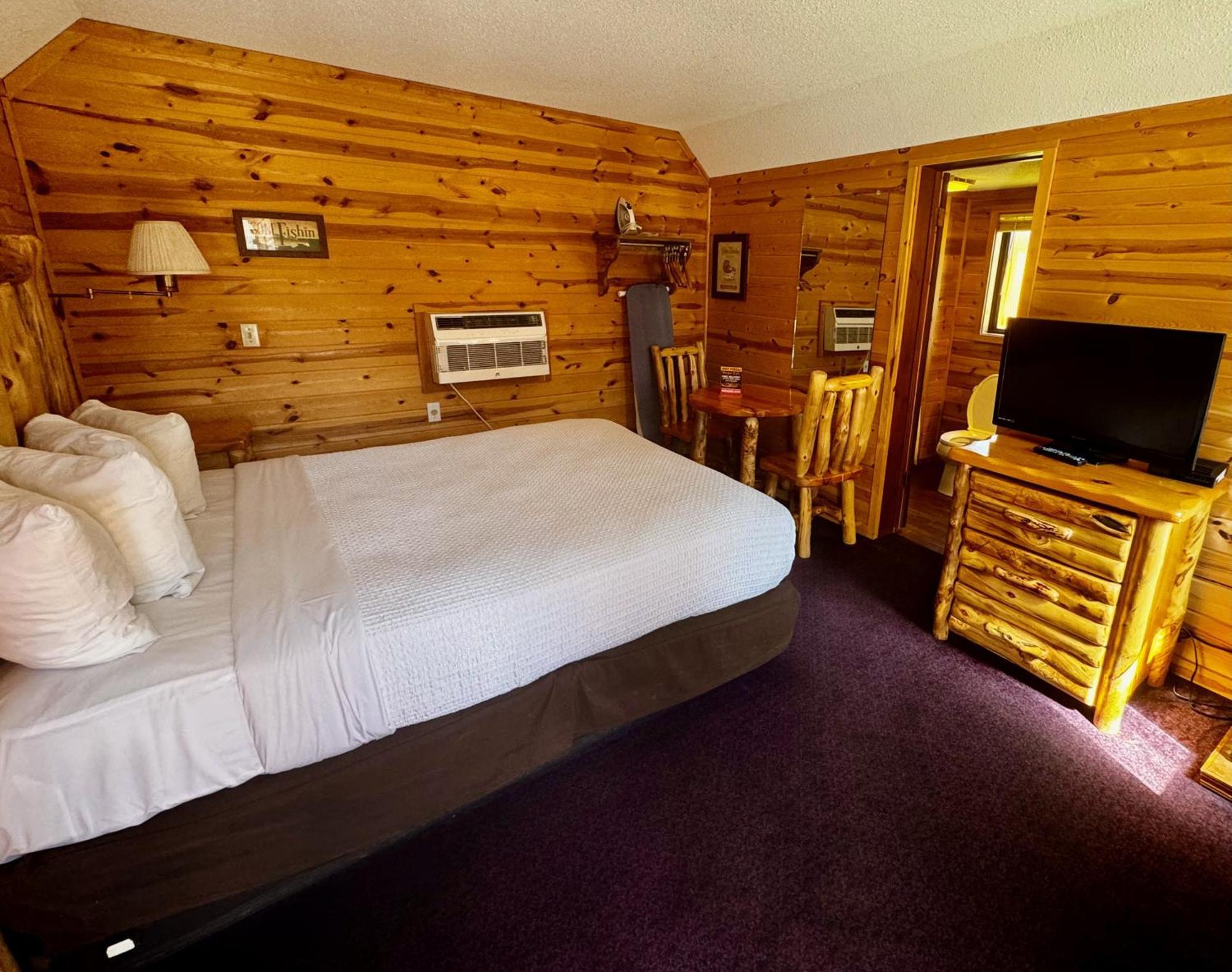 Hotel Of Mackinac & 2*