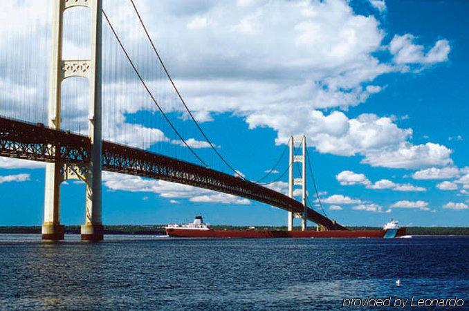Express Mackinaw By Ihg Hotel