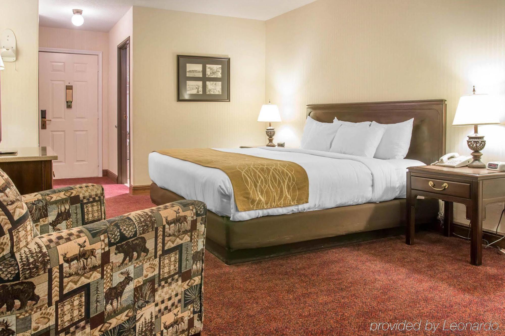 Comfort Lakeside Mackinaw City