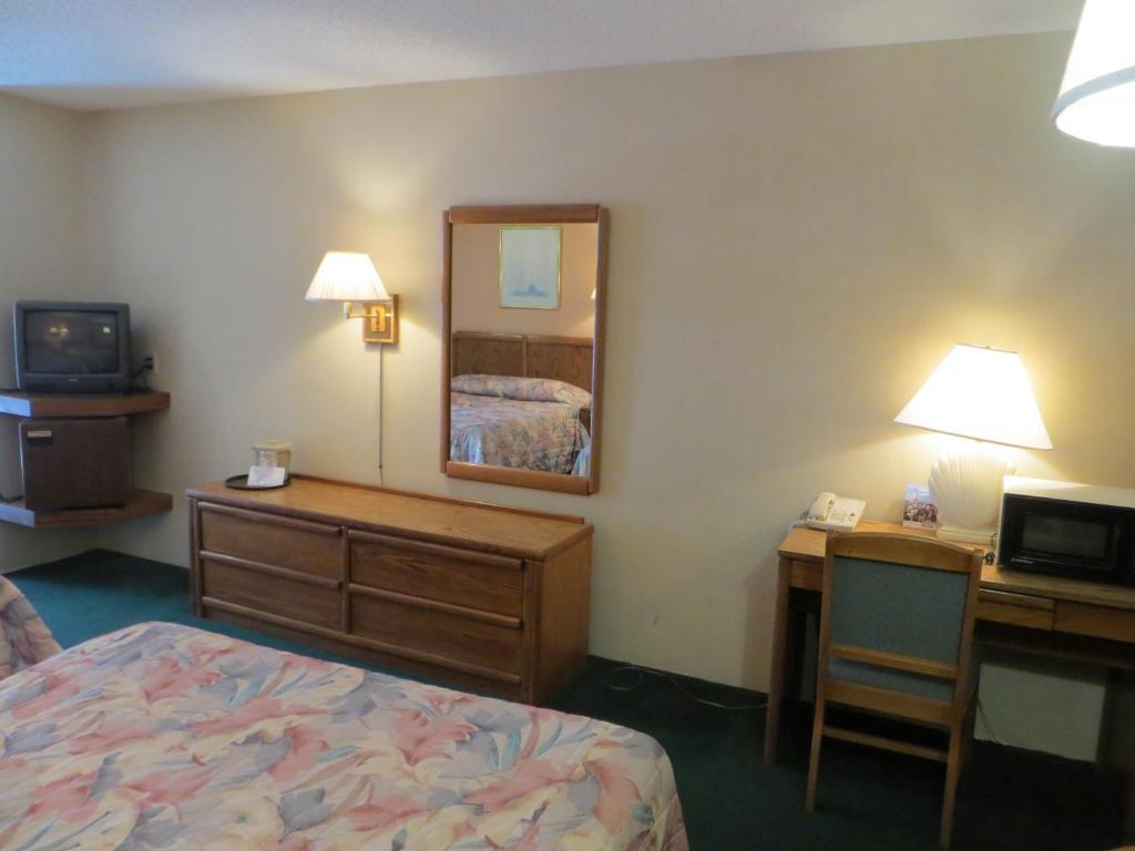 Starlite Budget 2* Mackinaw City