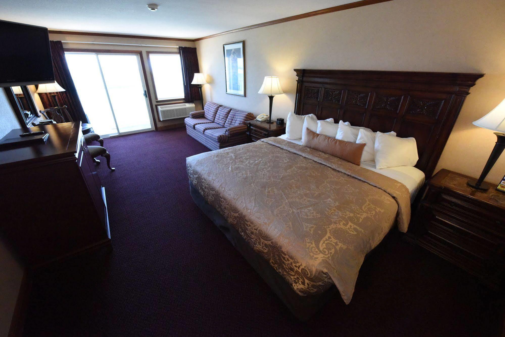 Hotel Hamilton Select Beachfront Mackinaw 3*