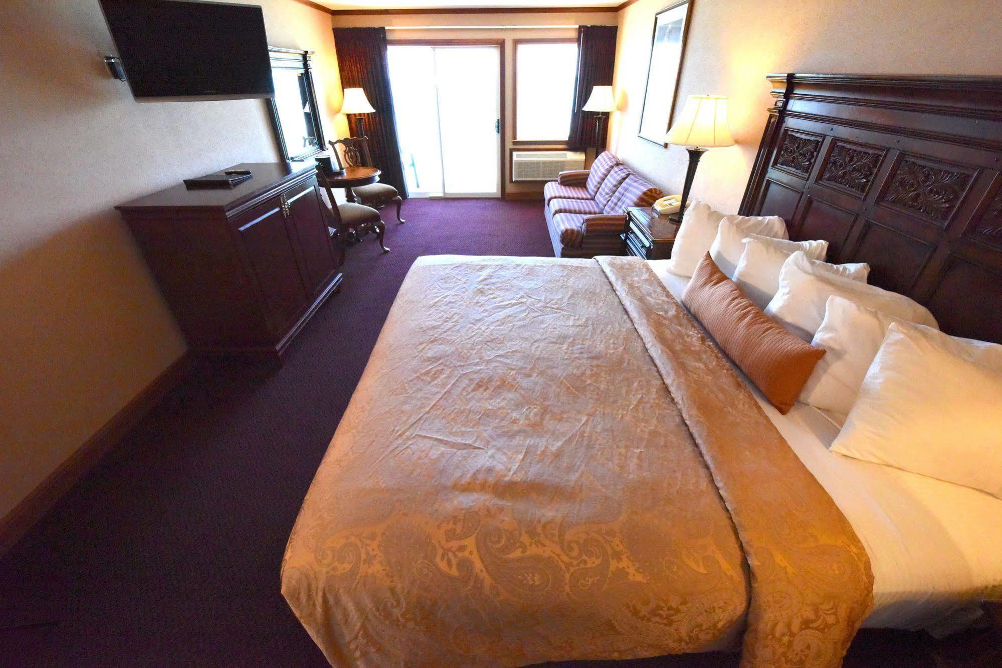 Hotel Hamilton Select Beachfront Mackinaw Mackinaw City