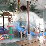 Crown Choice Inn & Suites Lakeview And Waterpark