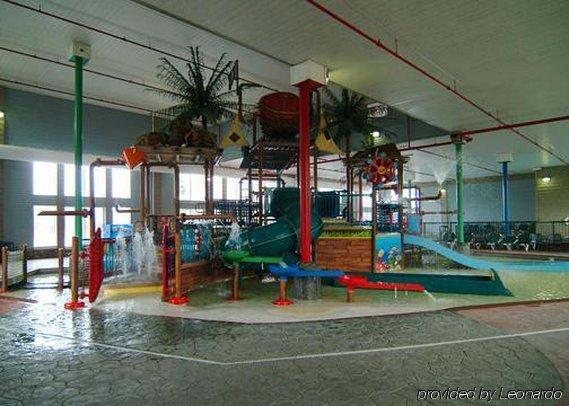 Crown Choice & Lakeview And Waterpark 3* Mackinaw City