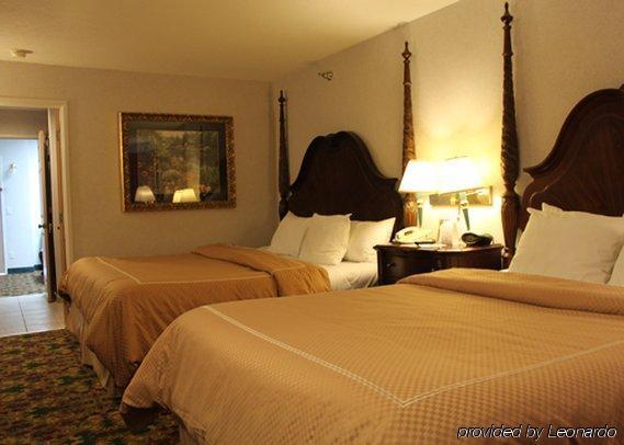 Crown Choice & Lakeview And Waterpark Hotel 3*