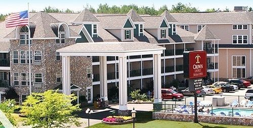 Crown Choice & Lakeview And Waterpark